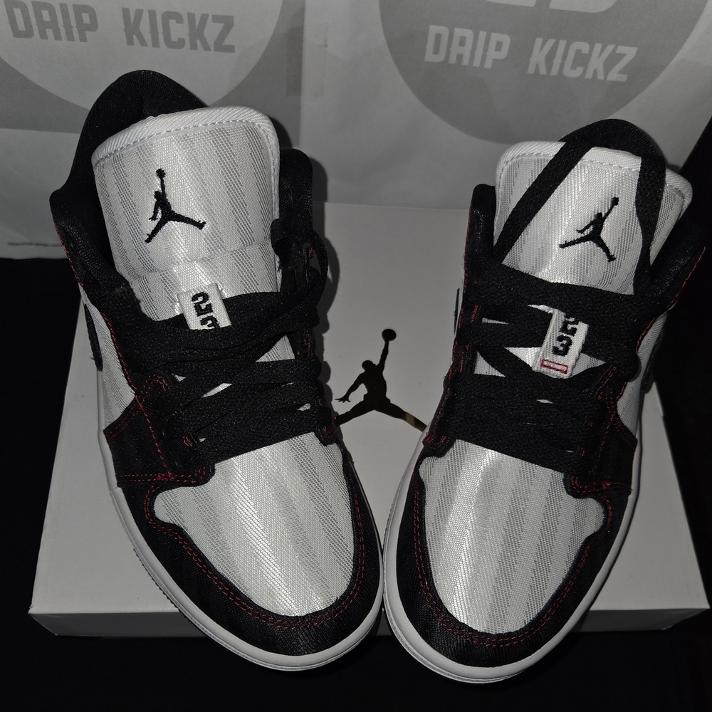 Jordan 1 Women's Lo Black and White Sneakers - Picture 2 of 4